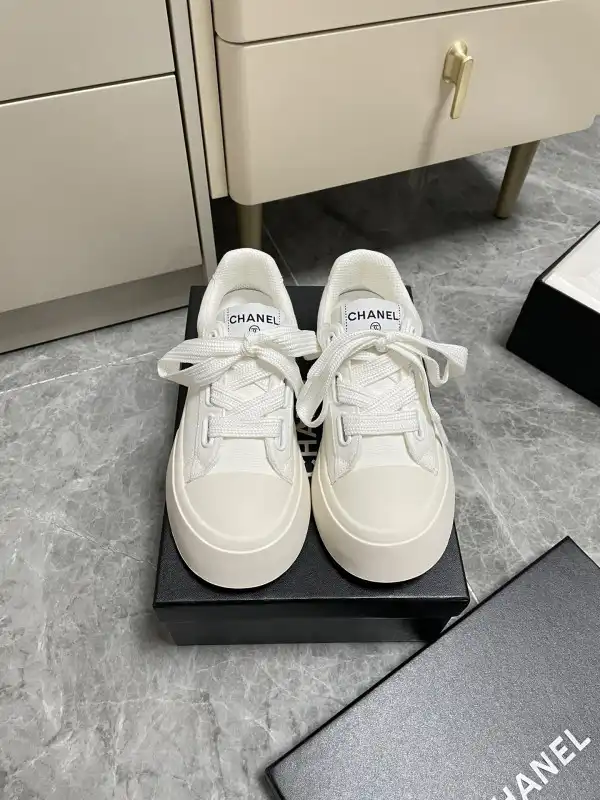 First bag ru CHANEL SNEAKER