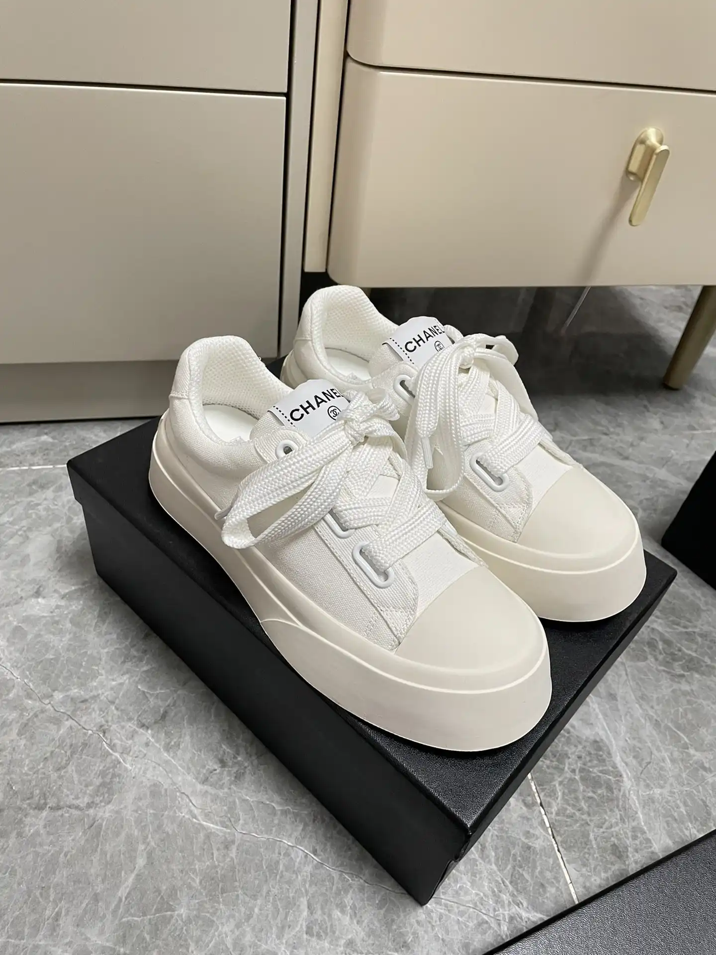 First bag ru CHANEL SNEAKER