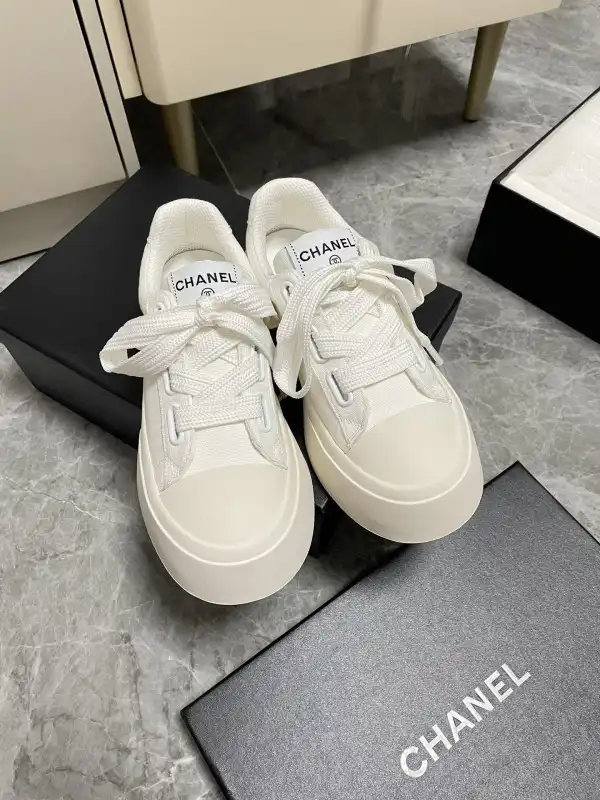 First bag ru CHANEL SNEAKER