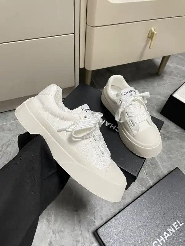 First bag ru CHANEL SNEAKER