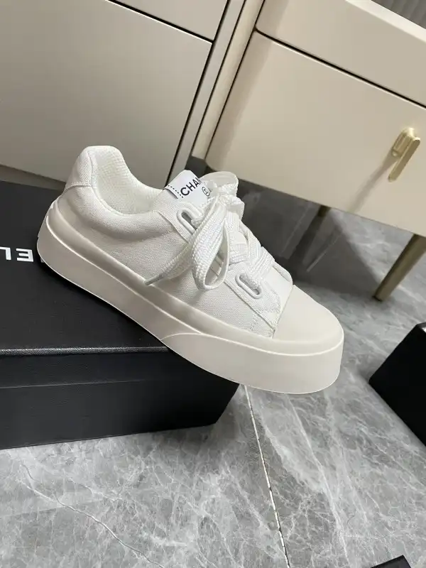 First bag ru CHANEL SNEAKER