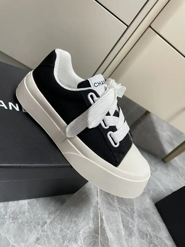 First bag ru CHANEL SNEAKER