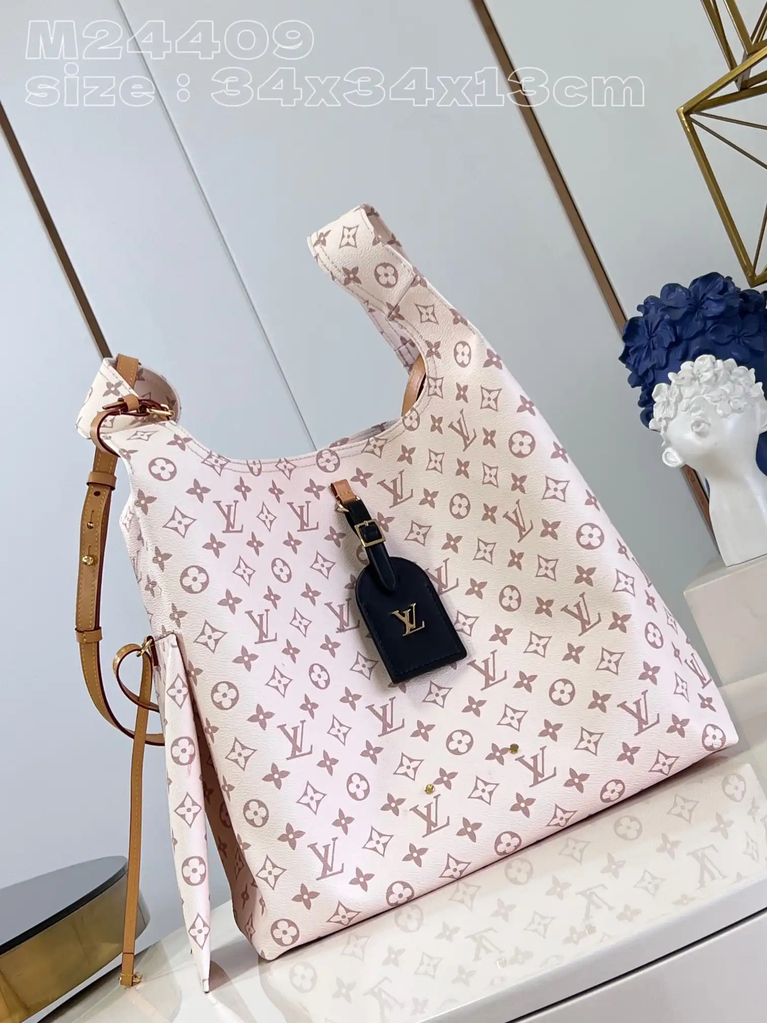 First bag ru LOUIS VUITTON Atlantis GM