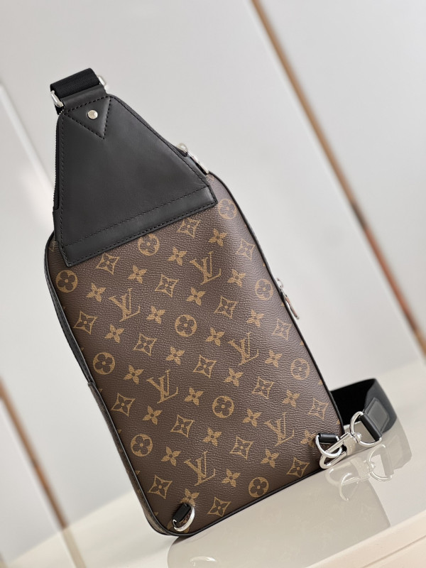 HOT SALE LOUIS VUITTON Avenue Slingbag NM