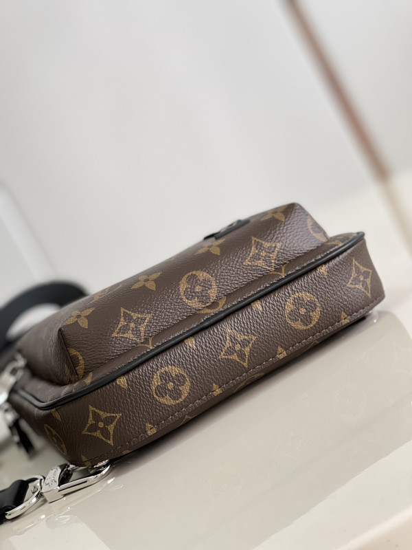 HOT SALE LOUIS VUITTON Avenue Slingbag NM