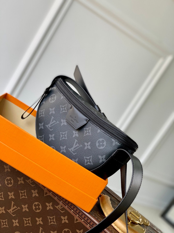 HOT SALE LOUIS VUITTON Moon Crossbody