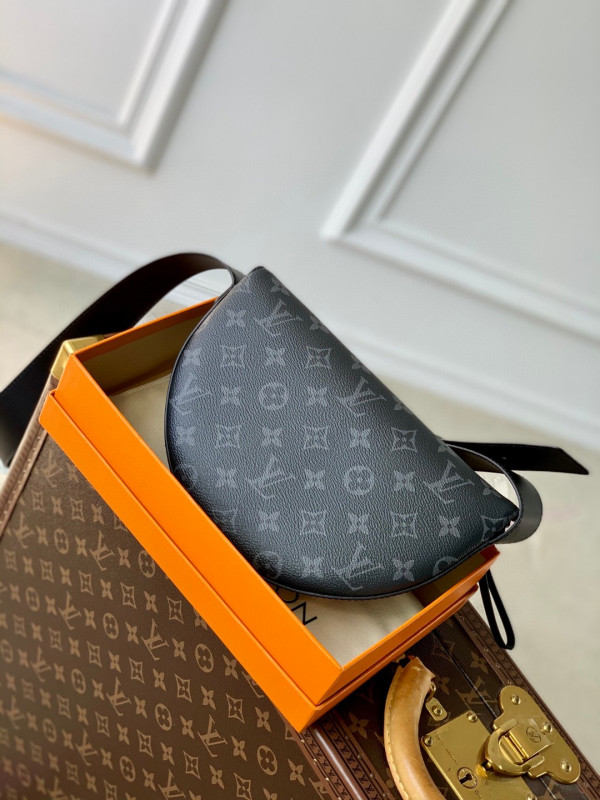 HOT SALE LOUIS VUITTON Moon Crossbody