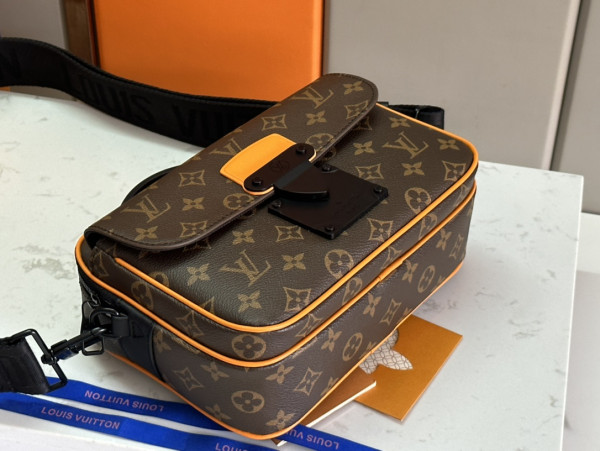 [FREE SHIPPING] LOUIS VUITTON S LOCK MESSENGER