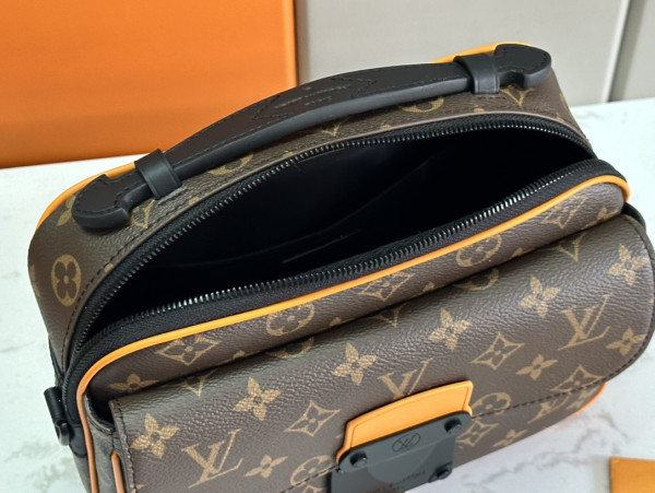 [FREE SHIPPING] LOUIS VUITTON S LOCK MESSENGER