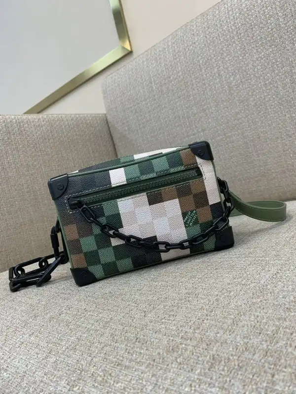 Yupoo bagsoffer LOUIS VUITTON MINI SOFT TRUNK