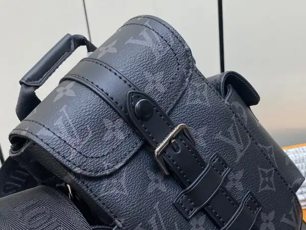 First bag ru LOUIS VUITTON Nano Christopher