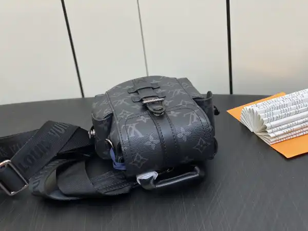 First bag ru LOUIS VUITTON Nano Christopher