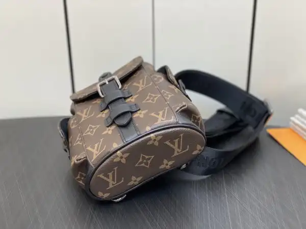 Frstbag ru LOUIS VUITTON Nano Christopher