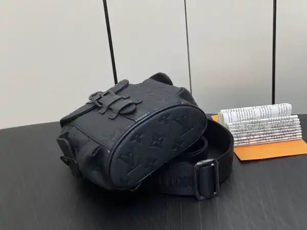 Frstbag ru LOUIS VUITTON Nano Christopher