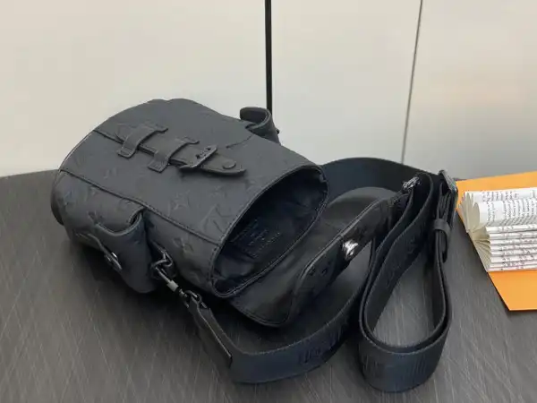 First bag ru LOUIS VUITTON Nano Christopher