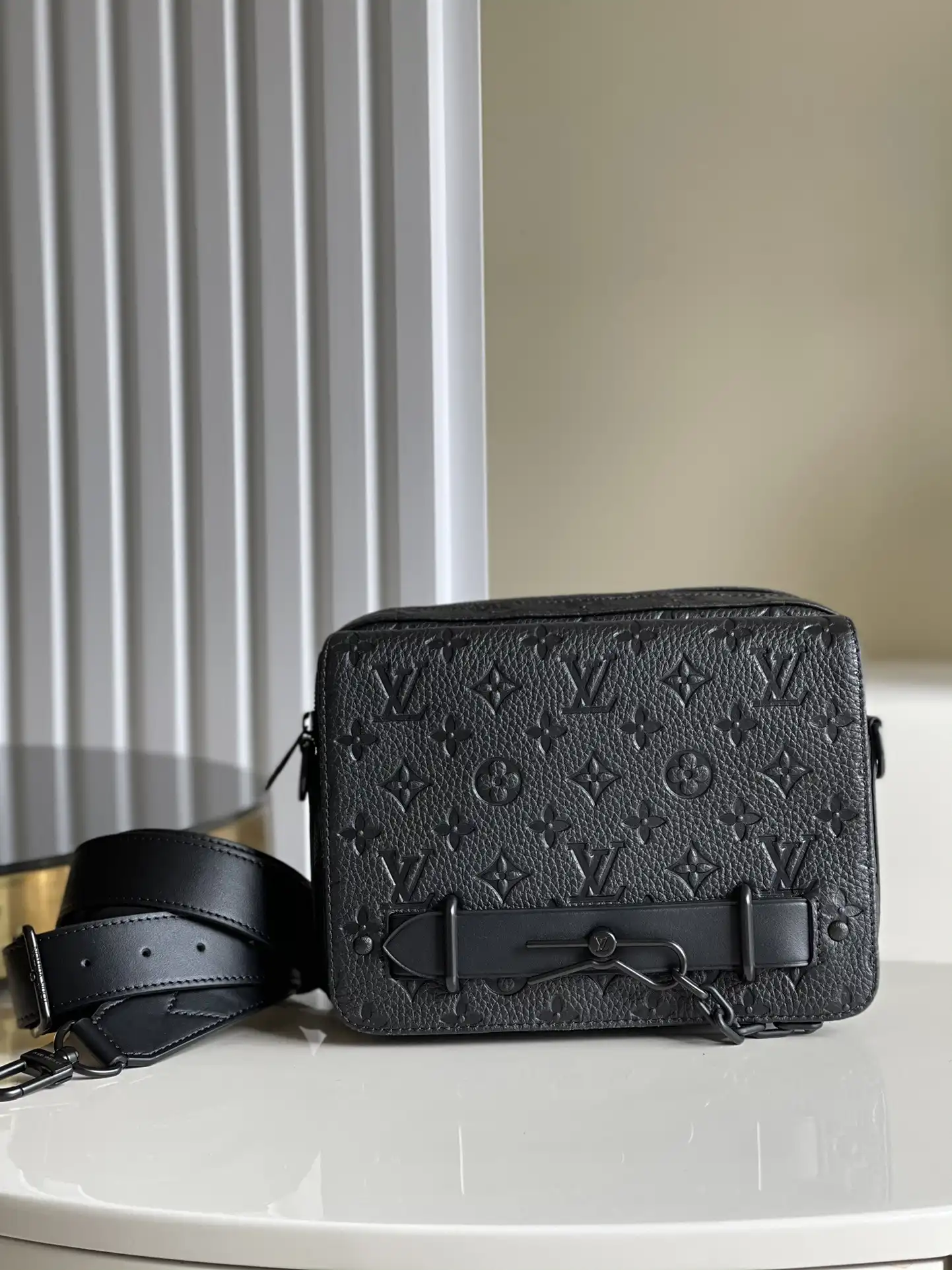 Frstbag ru LOUIS VUITTON Steamer Messenger