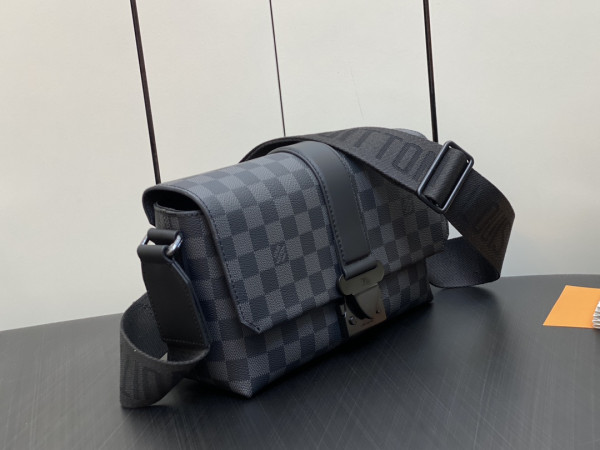 HOT SALE LOUIS VUITTON S-Cape Messenger