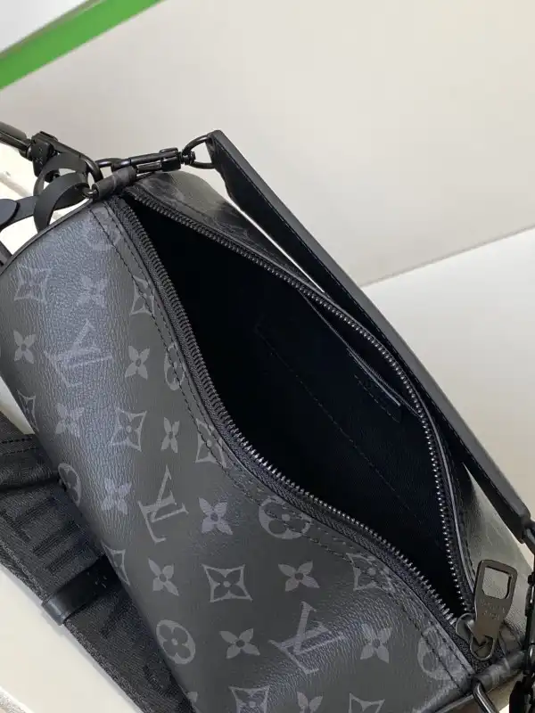 First bag ru LOUIS VUITTON Soft Polochon PM