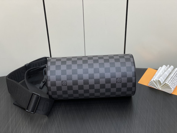 HOT SALE LOUIS VUITTON Soft Polochon PM