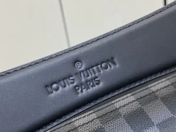 LOUIS VUITTON Soft Polochon PM