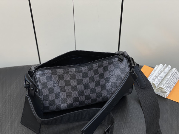 HOT SALE LOUIS VUITTON Soft Polochon PM