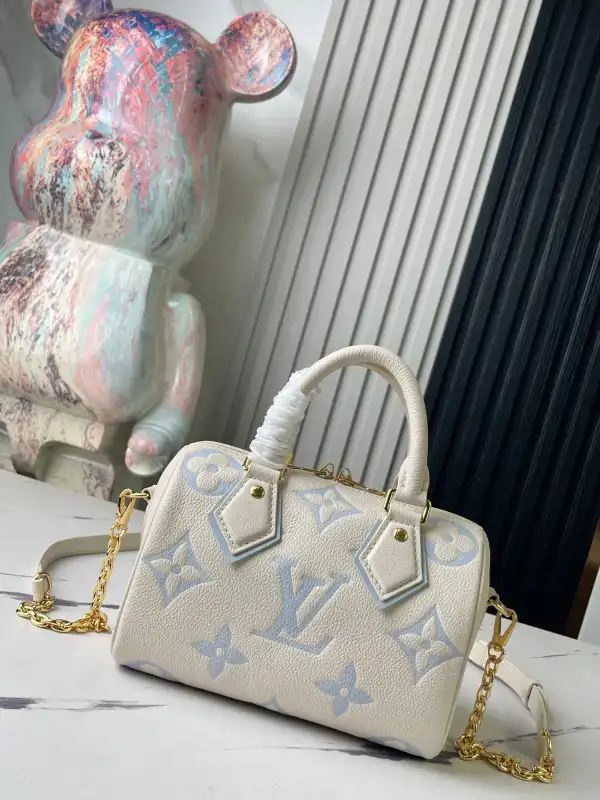 Repladies offers premium fake Louis bags at unbeatable prices. Our products are cheap because we focus on direct sales LOUIS VUITTON SPEEDY BANDOULIÈRE 20