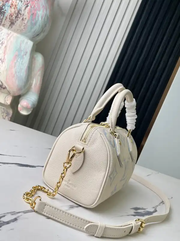 Repladies offers premium fake Louis bags at unbeatable prices. Our products are cheap because we focus on direct sales LOUIS VUITTON SPEEDY BANDOULIÈRE 20