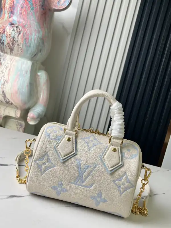 Repladies offers premium fake Louis bags at unbeatable prices. Our products are cheap because we focus on direct sales LOUIS VUITTON SPEEDY BANDOULIÈRE 20