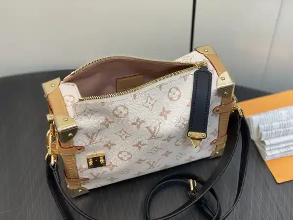 First bag ru LOUIS VUITTON SIDE TRUNK MM