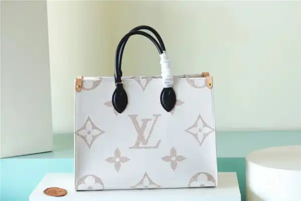 AAA Pruses Bags LOUIS VUITTON ONTHEGO MM