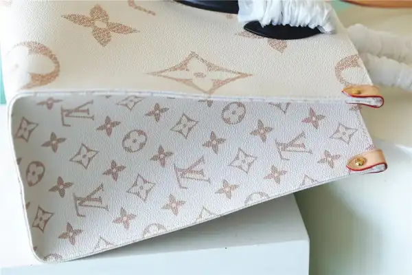 Frstbag ru LOUIS VUITTON ONTHEGO MM