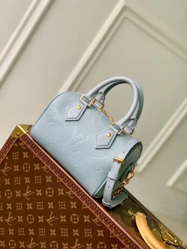 Repladies offers premium fake Louis bags at unbeatable prices. Our products are cheap because we focus on direct sales LOUIS VUITTON SPEEDY BANDOULIÈRE 20