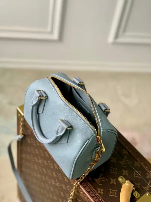 Repladies offers premium fake Louis bags at unbeatable prices. Our products are cheap because we focus on direct sales LOUIS VUITTON SPEEDY BANDOULIÈRE 20