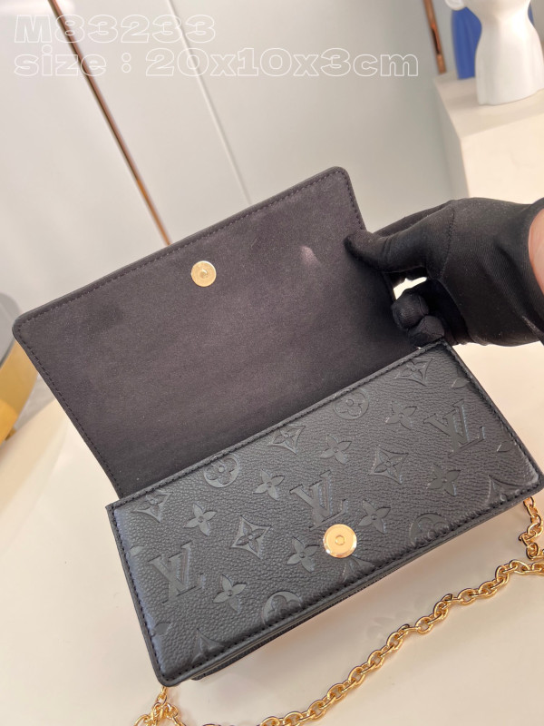 HOT SALE LOUIS VUITTON Wallet On Chain Lily