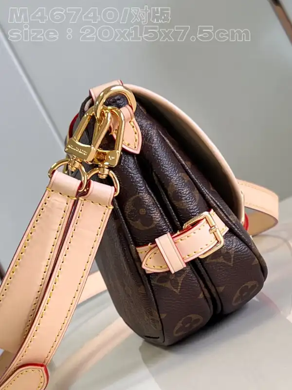 Cheap LOUIS VUITTON Saumur BB