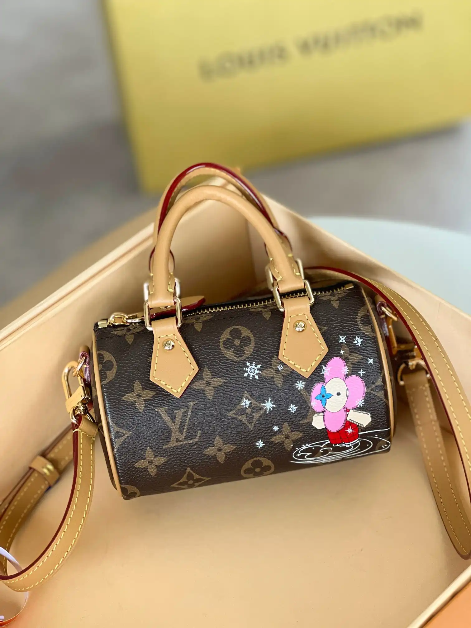 Frstbag ru LOUIS VUITTON NANO SPEEDY