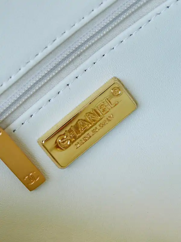 CHANEL SMALL FLAP BAG