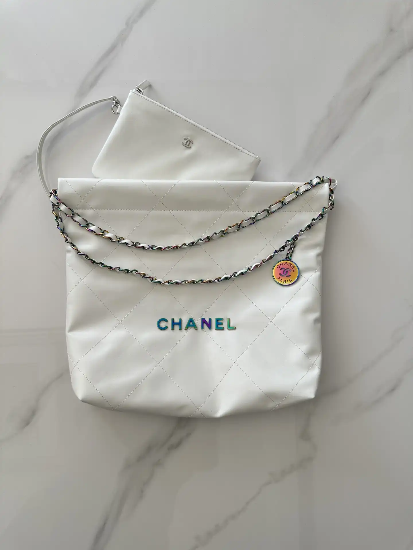 First bag ru CHANEL 22 SMALL HANDBAG