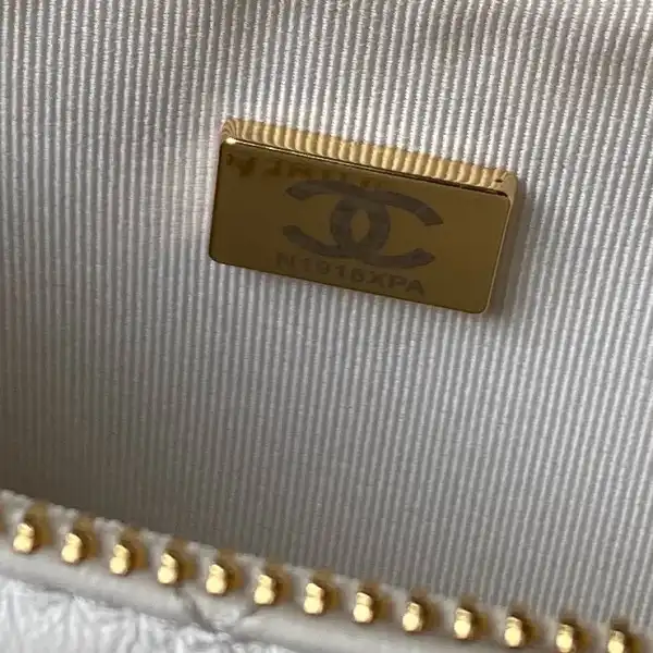 CHANEL HOBO BAG