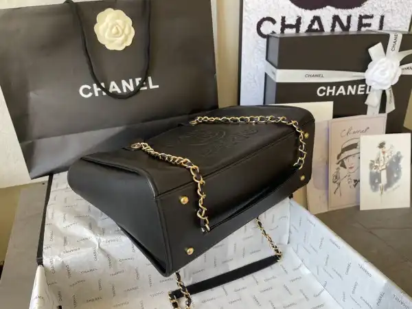 CHANEL TOTE BAG