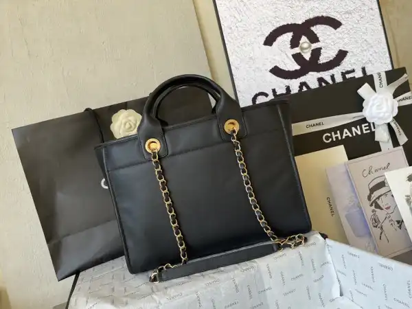 CHANEL TOTE BAG