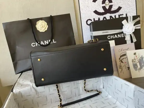 CHANEL TOTE BAG