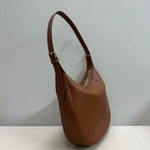 Bagsoffer yupoo CELIN* HELOISE CUIR TRIOMPHE BAG IN SUPPLE CALFSKIN