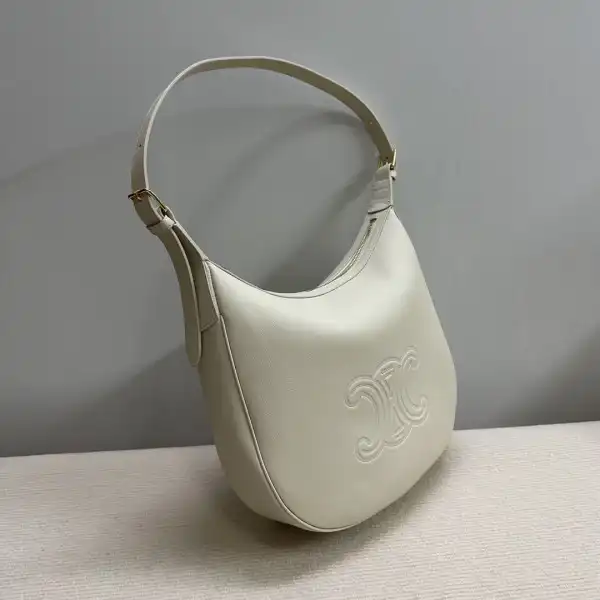 Yupoo bagsoffer CELIN* HELOISE CUIR TRIOMPHE BAG IN SUPPLE CALFSKIN