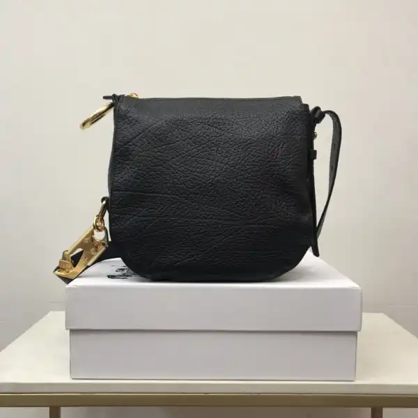 Bagsoffer yupoo BURBERRY Small Knight Bag-24*8*23cm