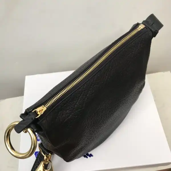 BURBERRY Small Knight Bag-24*8*23cm