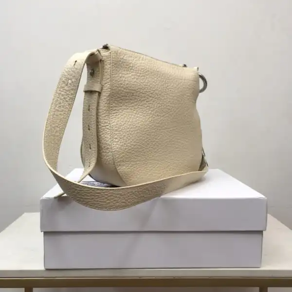 BURBERRY Small Knight Bag-24*8*23cm