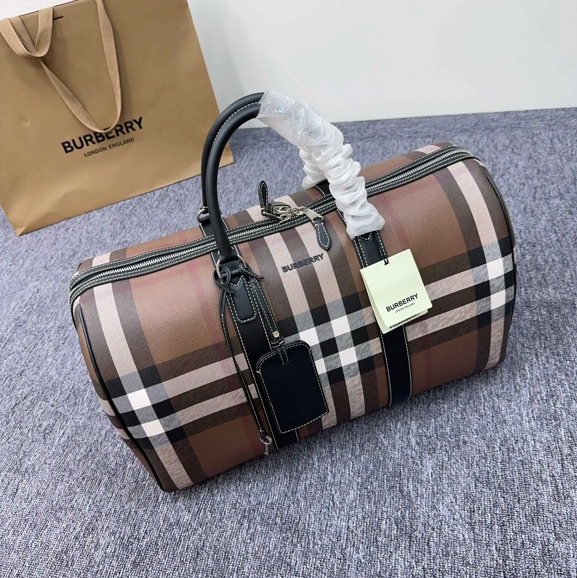 First bag ru BURBERRY Boston Holdall