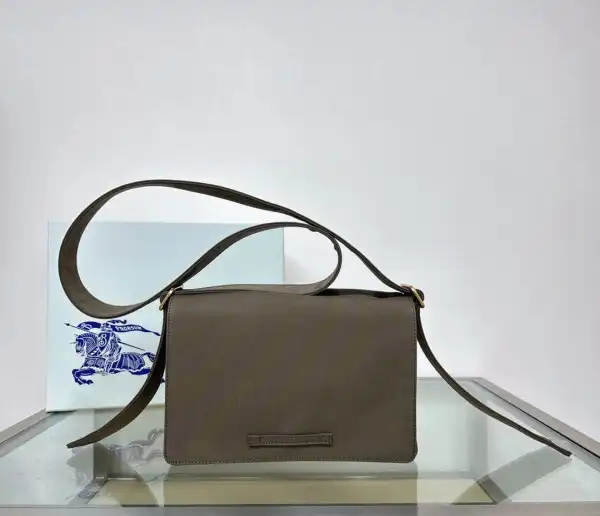 Bagsoffer BURBERRY Trench Crossbody Bag