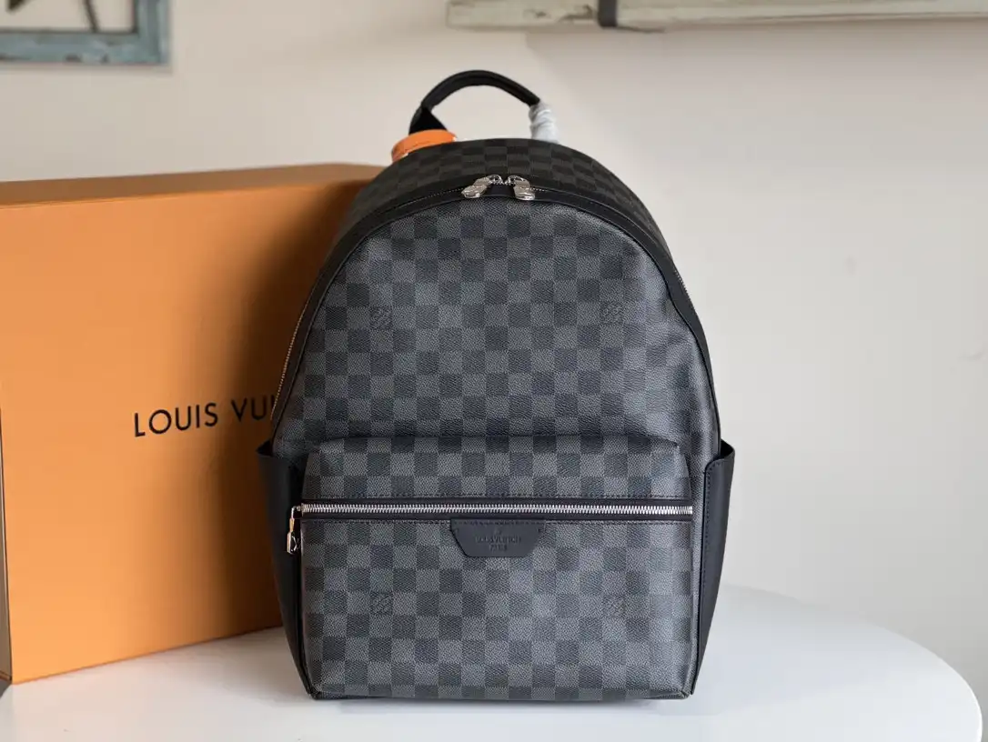 First bag ru LOUIS VUITTON Discovery Backpack PM